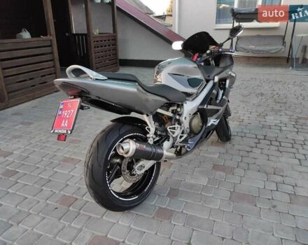 Серый Хонда CBR 600F4i, объемом двигателя 0.6 л и пробегом 37 тыс. км за 4950 $, фото 25 на Automoto.ua