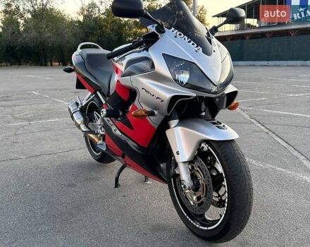 Серый Хонда CBR 600F4i, объемом двигателя 0.6 л и пробегом 42 тыс. км за 5350 $, фото 3 на Automoto.ua