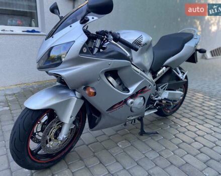Серый Хонда CBR 600F4i, объемом двигателя 0.6 л и пробегом 51 тыс. км за 5700 $, фото 4 на Automoto.ua