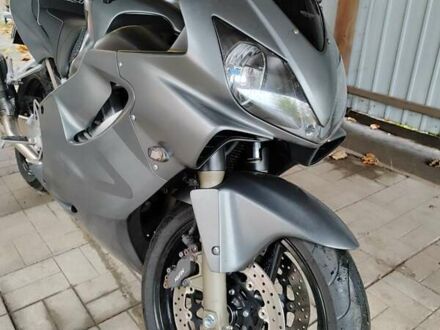 Хонда CBR 600F4i 2005 в Конотопе на Automoto.ua Серый Хонда CBR 600F4i, объемом двигателя 0.6 л и пробегом 39 тыс. км за 5200 $, фото 1 на Automoto.ua