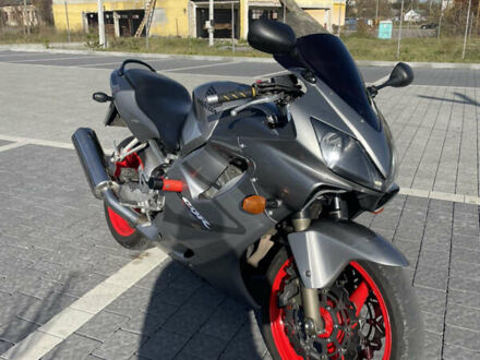 Хонда CBR 600F4i 2005 у Львові на Automoto.ua Сірий Хонда CBR 600F4i, об'ємом двигуна 0.6 л та пробігом 65 тис. км за 4650 $, фото 1 на Automoto.ua