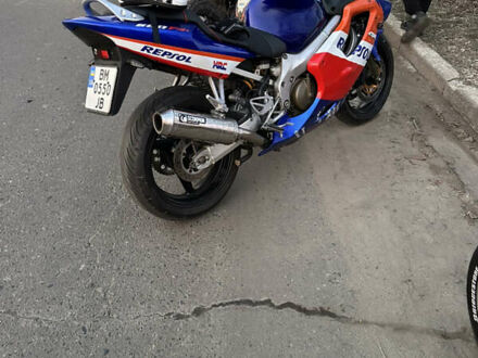 Хонда CBR 600F4i 2006 у Сумах на Automoto.ua Синій Хонда CBR 600F4i, об'ємом двигуна 0.6 л та пробігом 68 тис. км за 4500 $, фото 1 на Automoto.ua