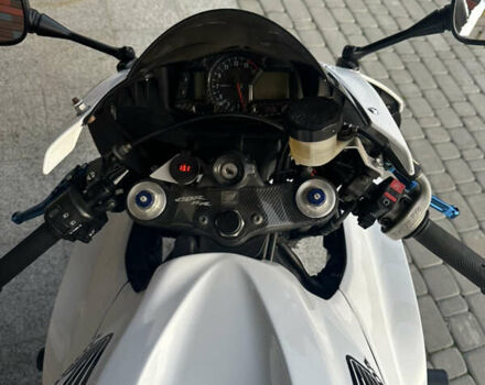 Белый Хонда CBR 600RR, объемом двигателя 0.6 л и пробегом 27 тыс. км за 6250 $, фото 4 на Automoto.ua