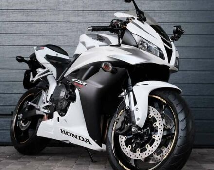 Белый Хонда CBR 600RR, объемом двигателя 0.6 л и пробегом 26 тыс. км за 7500 $, фото 1 на Automoto.ua