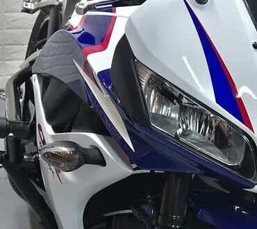Білий Хонда CBR 600RR, об'ємом двигуна 0 л та пробігом 28 тис. км за 8300 $, фото 1 на Automoto.ua