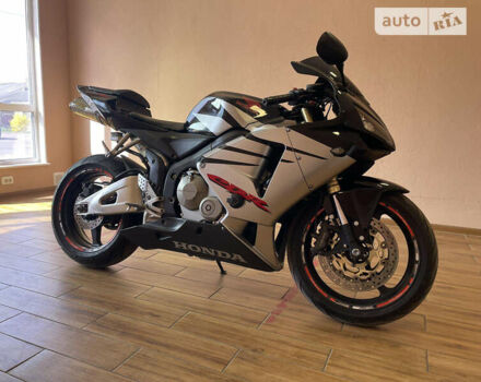 Чорний Хонда CBR 600RR, об'ємом двигуна 0 л та пробігом 79 тис. км за 5500 $, фото 2 на Automoto.ua