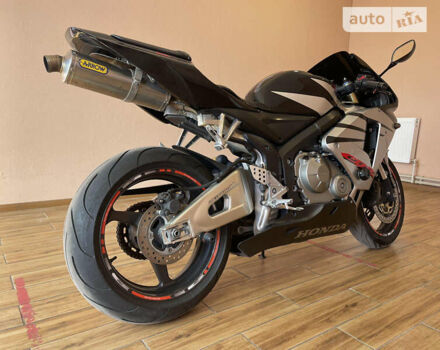 Чорний Хонда CBR 600RR, об'ємом двигуна 0 л та пробігом 79 тис. км за 5500 $, фото 4 на Automoto.ua