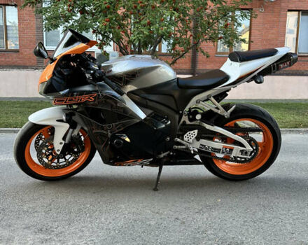 Чорний Хонда CBR 600RR, об'ємом двигуна 0.6 л та пробігом 23 тис. км за 8600 $, фото 8 на Automoto.ua