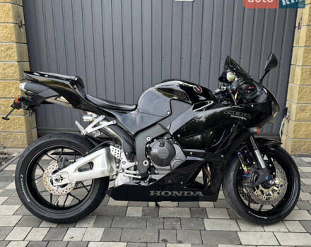 Черный Хонда CBR 600RR, объемом двигателя 0.6 л и пробегом 27 тыс. км за 10000 $, фото 3 на Automoto.ua