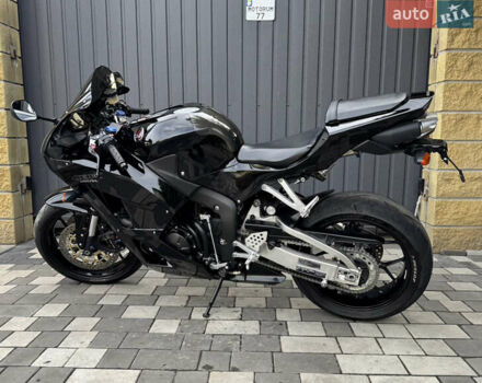 Черный Хонда CBR 600RR, объемом двигателя 0.6 л и пробегом 27 тыс. км за 10000 $, фото 6 на Automoto.ua