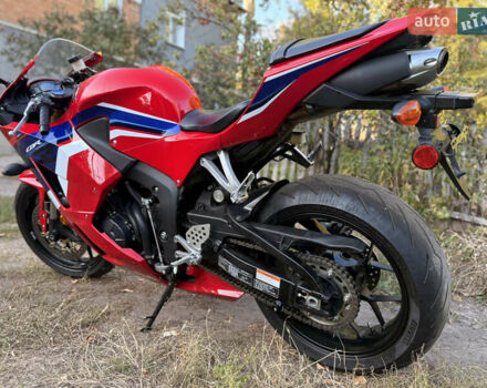 Красный Хонда CBR 600RR, объемом двигателя 0.6 л и пробегом 15 тыс. км за 14800 $, фото 7 на Automoto.ua