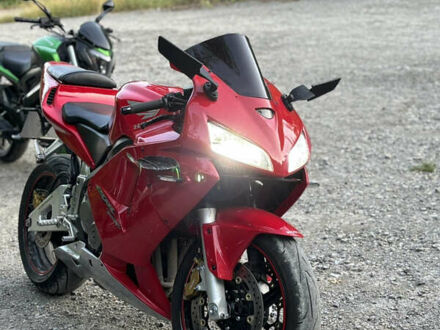 Хонда CBR 600RR 2003 в Гусятине на Automoto.ua Красный Хонда CBR 600RR, объемом двигателя 0.6 л и пробегом 28 тыс. км за 5200 $, фото 1 на Automoto.ua
