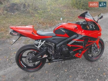 Хонда CBR 600RR 2005 в Славянске на Automoto.ua Красный Хонда CBR 600RR, объемом двигателя 0 л и пробегом 47 тыс. км за 4900 $, фото 1 на Automoto.ua
