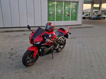 Хонда CBR 600RR 2007 в Тячеве на Automoto.ua Красный Хонда CBR 600RR, объемом двигателя 0 л и пробегом 44 тыс. км за 5500 $, фото 1 на Automoto.ua