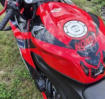 Червоний Хонда CBR 600RR, об'ємом двигуна 0 л та пробігом 33 тис. км за 3500 $, фото 1 на Automoto.ua