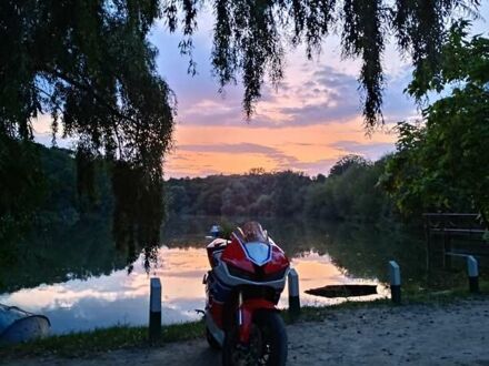 Хонда CBR 600RR 2017 в Киеве на Automoto.ua Красный Хонда CBR 600RR, объемом двигателя 0.6 л и пробегом 35 тыс. км за 9000 $, фото 1 на Automoto.ua
