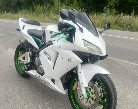 Хонда CBR 600RR, объемом двигателя 0 л и пробегом 60 тыс. км за 2699 $, фото 2 на Automoto.ua