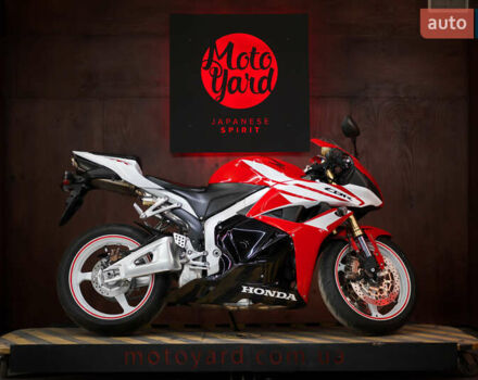 Хонда CBR 600RR, об'ємом двигуна 0.6 л та пробігом 4 тис. км за 11000 $, фото 4 на Automoto.ua