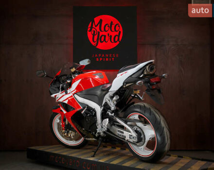 Хонда CBR 600RR, об'ємом двигуна 0.6 л та пробігом 4 тис. км за 11000 $, фото 1 на Automoto.ua