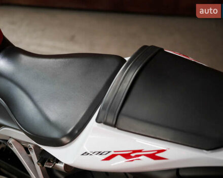 Хонда CBR 600RR, об'ємом двигуна 0.6 л та пробігом 4 тис. км за 11000 $, фото 12 на Automoto.ua