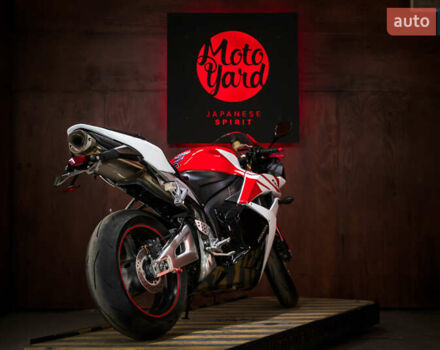 Хонда CBR 600RR, объемом двигателя 0.6 л и пробегом 18 тыс. км за 10000 $, фото 5 на Automoto.ua