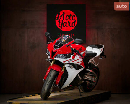 Хонда CBR 600RR, объемом двигателя 0.6 л и пробегом 18 тыс. км за 10000 $, фото 2 на Automoto.ua