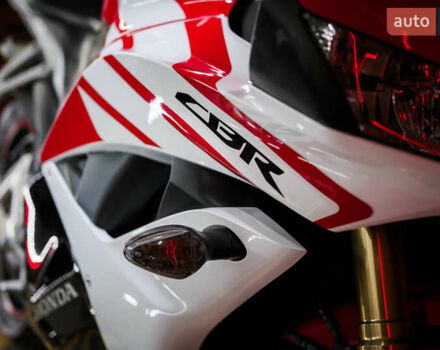Хонда CBR 600RR, объемом двигателя 0.6 л и пробегом 18 тыс. км за 10000 $, фото 8 на Automoto.ua