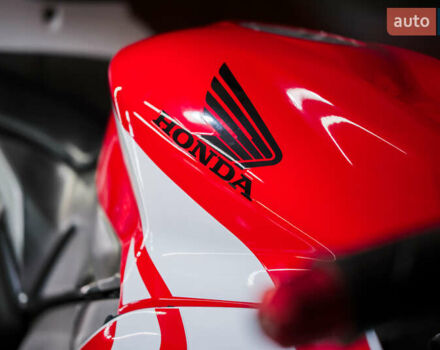 Хонда CBR 600RR, объемом двигателя 0.6 л и пробегом 18 тыс. км за 10000 $, фото 7 на Automoto.ua