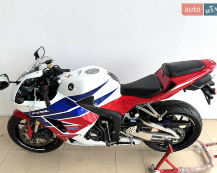 Хонда CBR 600RR, объемом двигателя 0.6 л и пробегом 5 тыс. км за 11500 $, фото 10 на Automoto.ua