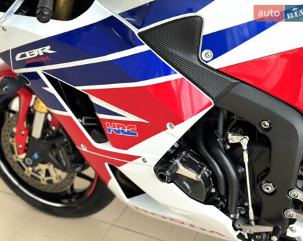 Хонда CBR 600RR, объемом двигателя 0.6 л и пробегом 5 тыс. км за 11500 $, фото 23 на Automoto.ua