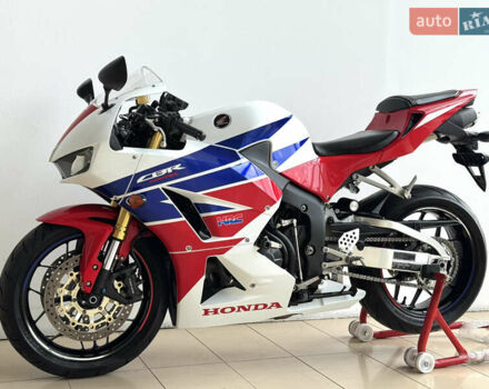 Хонда CBR 600RR, объемом двигателя 0.6 л и пробегом 5 тыс. км за 11500 $, фото 6 на Automoto.ua