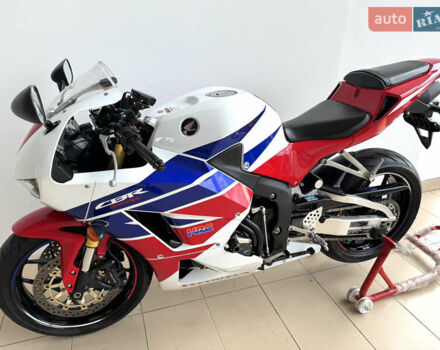 Хонда CBR 600RR, объемом двигателя 0.6 л и пробегом 5 тыс. км за 11500 $, фото 9 на Automoto.ua