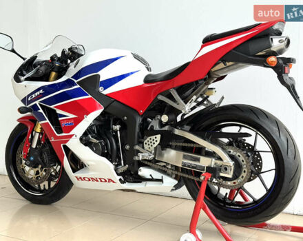 Хонда CBR 600RR, объемом двигателя 0.6 л и пробегом 5 тыс. км за 11500 $, фото 8 на Automoto.ua