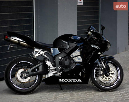 Хонда CBR 600RR, объемом двигателя 0.6 л и пробегом 16 тыс. км за 9800 $, фото 7 на Automoto.ua