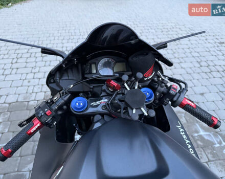 Хонда CBR 600RR, объемом двигателя 0.6 л и пробегом 18 тыс. км за 10500 $, фото 2 на Automoto.ua