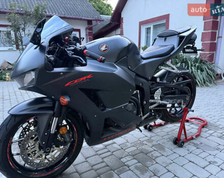 Хонда CBR 600RR, объемом двигателя 0.6 л и пробегом 18 тыс. км за 10500 $, фото 1 на Automoto.ua