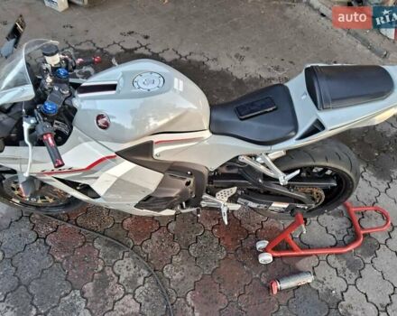 Хонда CBR 600RR, объемом двигателя 0 л и пробегом 4 тыс. км за 11000 $, фото 8 на Automoto.ua