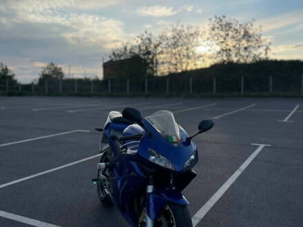 Хонда CBR 600RR 2003 у Вінниці на Automoto.ua Хонда CBR 600RR, об'ємом двигуна 0.6 л та пробігом 28 тис. км за 5300 $, фото 1 на Automoto.ua