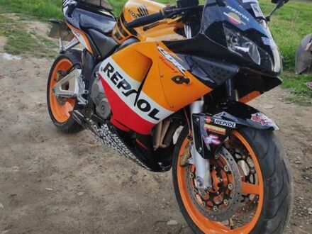 Хонда CBR 600RR 2006 в Ивано-Франковске на Automoto.ua Хонда CBR 600RR, объемом двигателя 0.6 л и пробегом 28 тыс. км за 3149 $, фото 1 на Automoto.ua