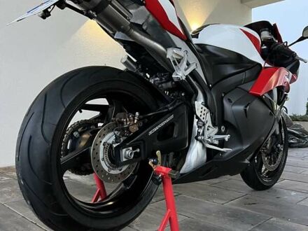 Хонда CBR 600RR, об'ємом двигуна 0 л та пробігом 25 тис. км за 8650 $, фото 1 на Automoto.ua