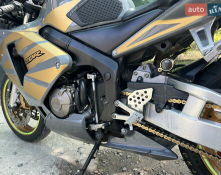 Сірий Хонда CBR 600RR, об'ємом двигуна 0.6 л та пробігом 37 тис. км за 6250 $, фото 7 на Automoto.ua