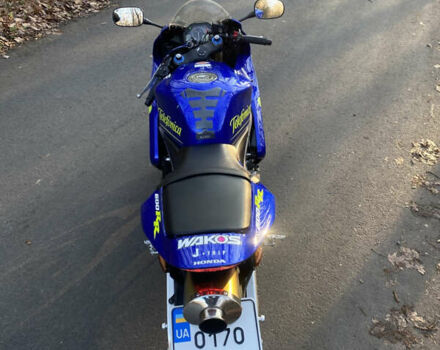 Синий Хонда CBR 600RR, объемом двигателя 0.6 л и пробегом 15 тыс. км за 8900 $, фото 6 на Automoto.ua