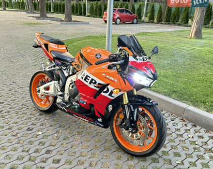 Помаранчевий Хонда CBR 600RR, об'ємом двигуна 0.6 л та пробігом 20 тис. км за 12000 $, фото 11 на Automoto.ua