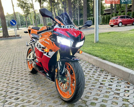 Помаранчевий Хонда CBR 600RR, об'ємом двигуна 0.6 л та пробігом 20 тис. км за 12000 $, фото 12 на Automoto.ua