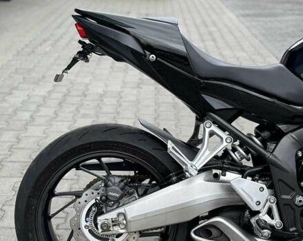 Черный Хонда CBR 650F, объемом двигателя 0.65 л и пробегом 32 тыс. км за 7799 $, фото 12 на Automoto.ua