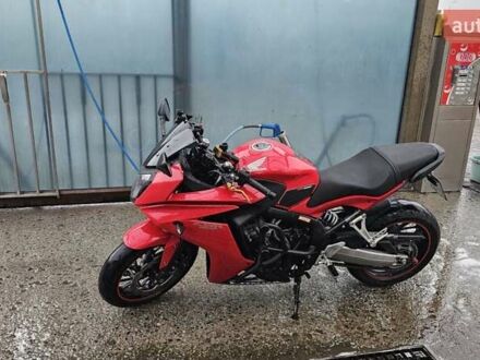 Красный Хонда CBR 650F, объемом двигателя 0.65 л и пробегом 33 тыс. км за 7000 $, фото 1 на Automoto.ua