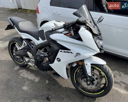 Хонда CBR 650F, объемом двигателя 0 л и пробегом 10 тыс. км за 5000 $, фото 3 на Automoto.ua