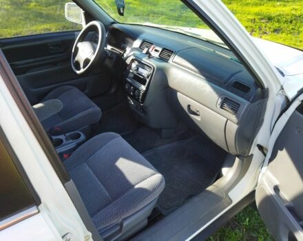 Білий Хонда СРВ, об'ємом двигуна 2 л та пробігом 261 тис. км за 4500 $, фото 7 на Automoto.ua