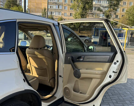 Белый Хонда СРВ, объемом двигателя 2.4 л и пробегом 150 тыс. км за 15500 $, фото 13 на Automoto.ua