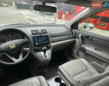 Белый Хонда СРВ, объемом двигателя 2.35 л и пробегом 200 тыс. км за 9999 $, фото 17 на Automoto.ua
